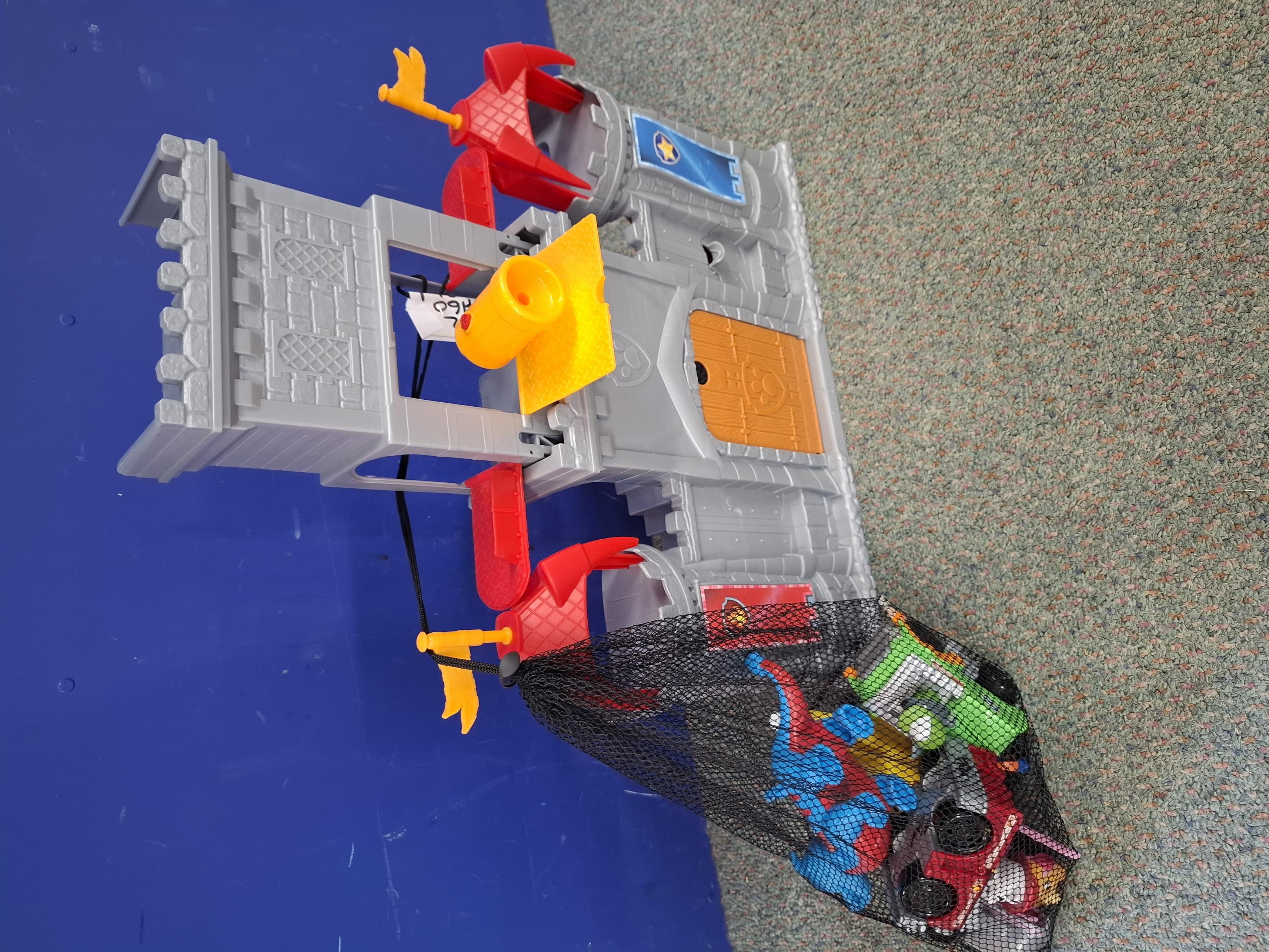 Paw patrol castle set 